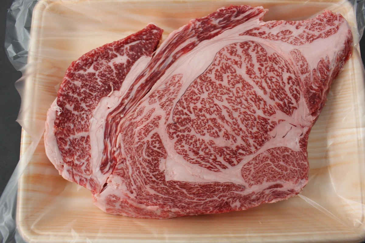 【おうみ肉の日】近江牛リブサイド大判ステーキ654ｇ