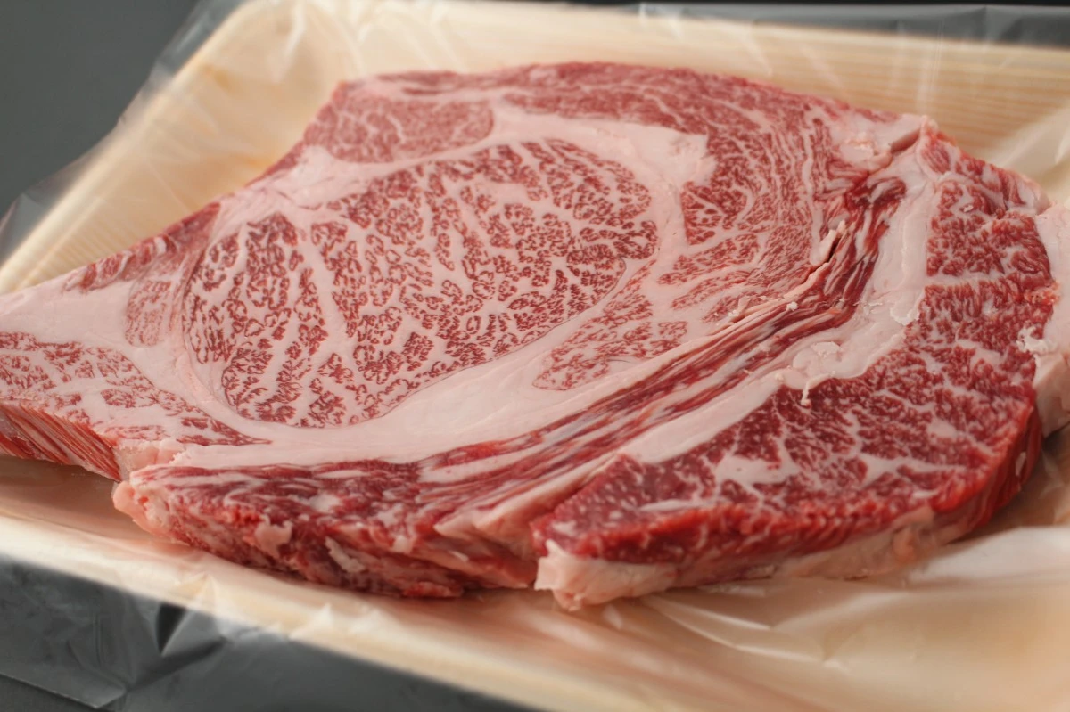 【おうみ肉の日】近江牛リブサイド大判ステーキ654ｇ