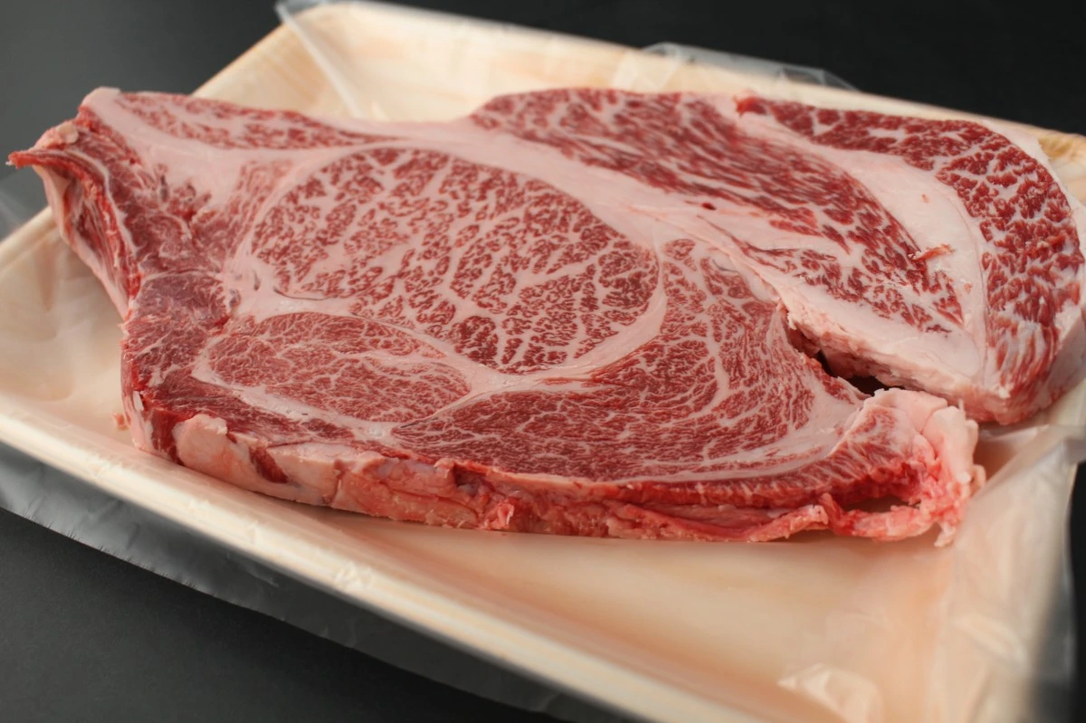 【おうみ肉の日】近江牛リブサイド大判ステーキ701ｇ