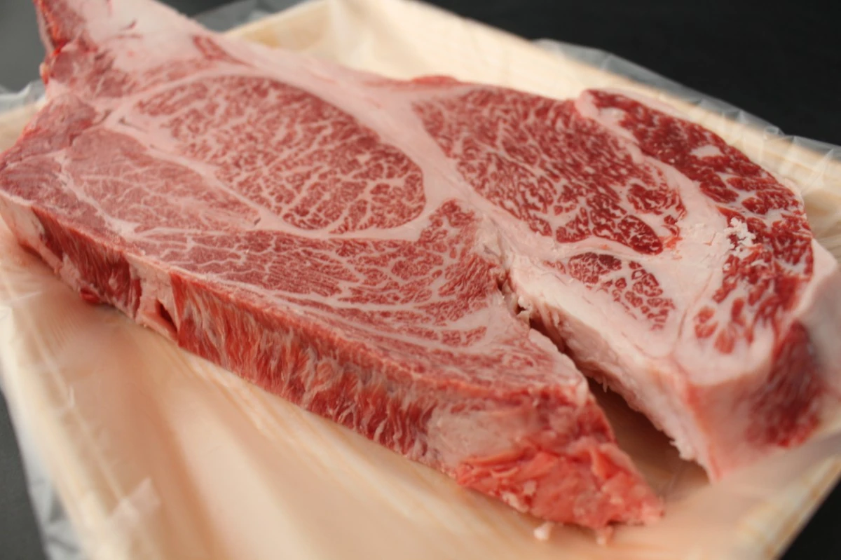 【おうみ肉の日】近江牛リブサイド大判ステーキ701ｇ