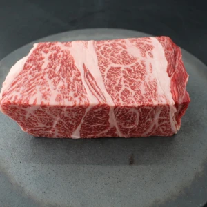 近江牛ザブトン塊肉745g【超希少・高級部位】