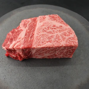 近江牛ザブトン塊肉377g【超希少・高級部位】