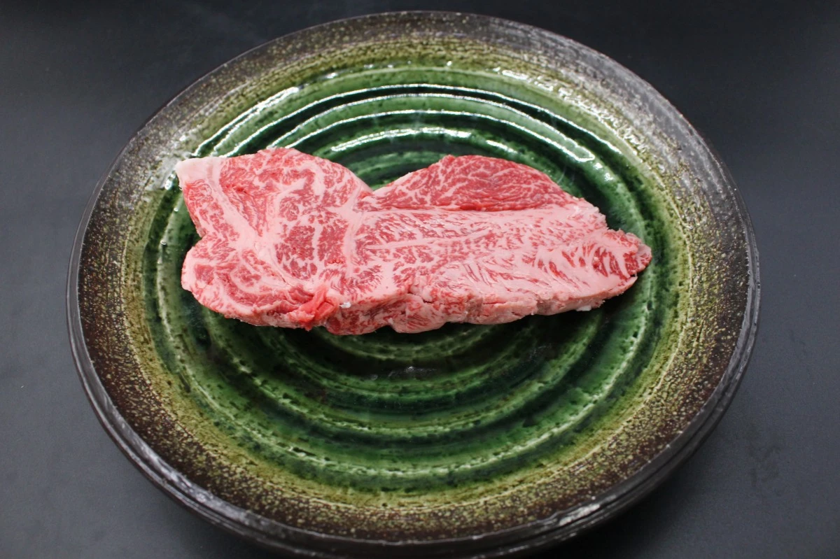 【現品限り】近江牛訳あり塊肉410ｇ