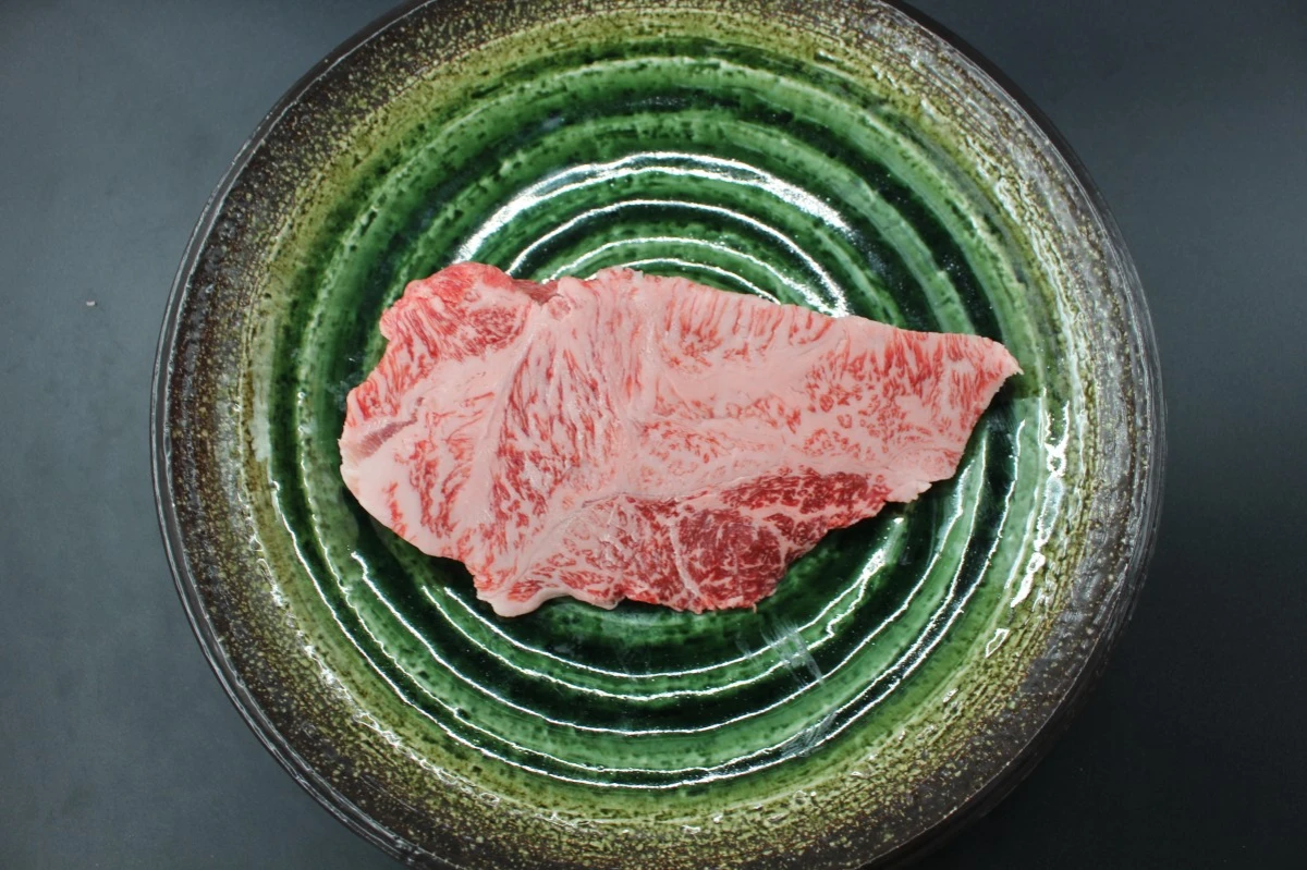 【現品限り】近江牛訳あり塊390ｇ