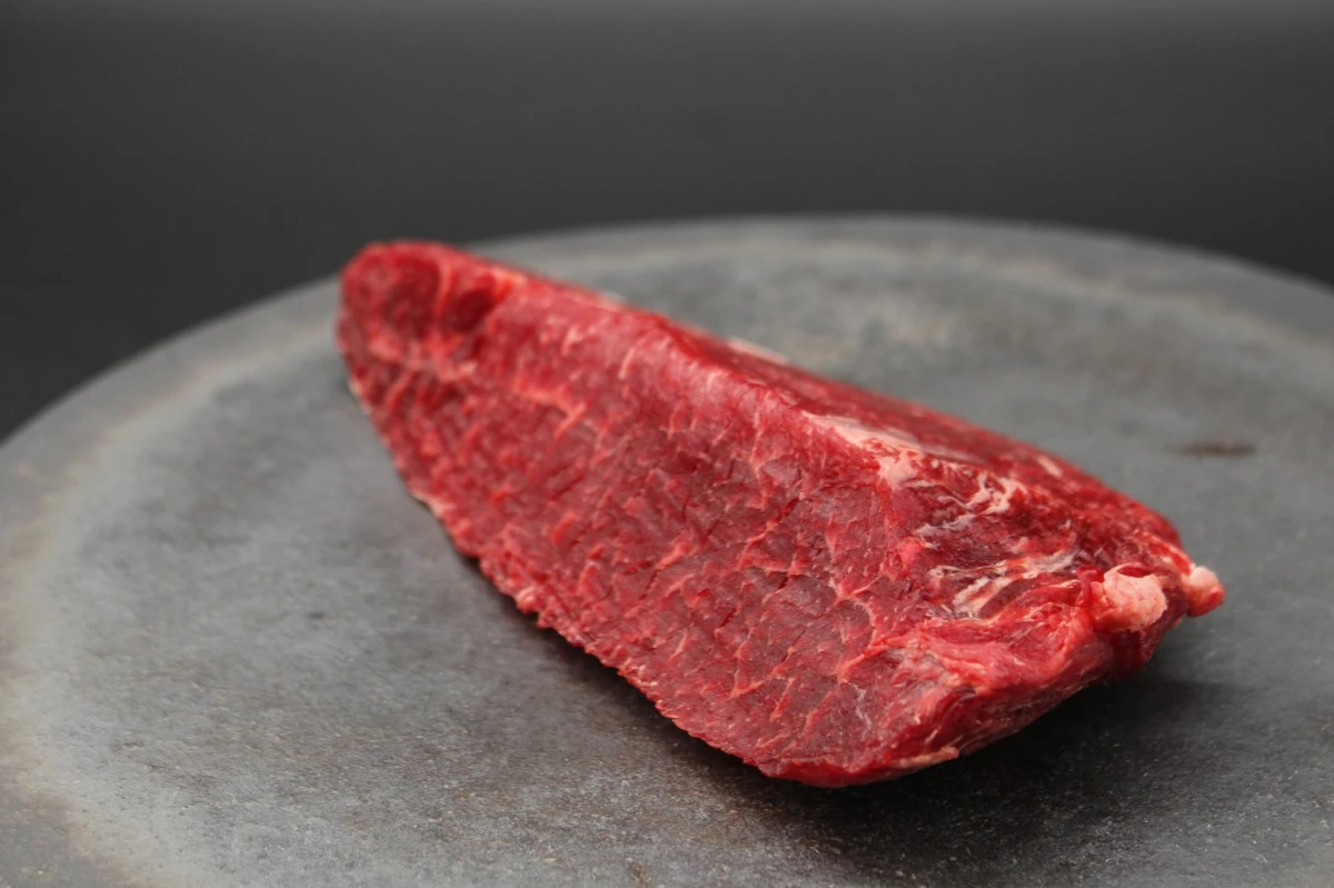【新登場びわこ熟成近江牛】ウチモモ塊肉345g