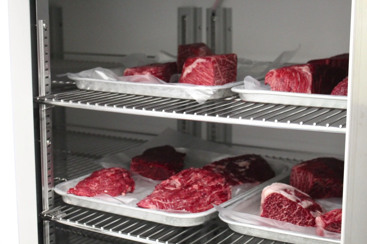 【新登場びわこ熟成近江牛】ウチモモ塊肉385g