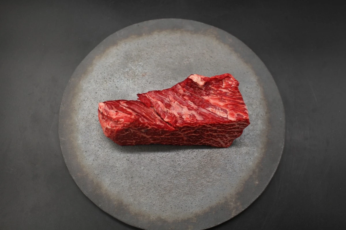 【新登場びわこ熟成近江牛】ウチモモ塊肉384g