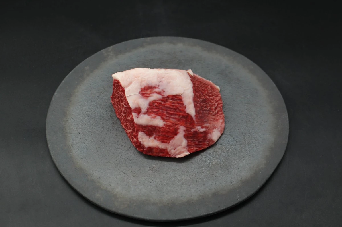 【新登場びわこ熟成近江牛】オオモモ塊肉428g