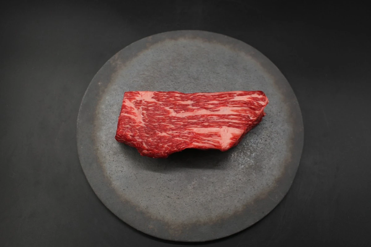 【新登場びわこ熟成近江牛】オオモモ塊肉417g