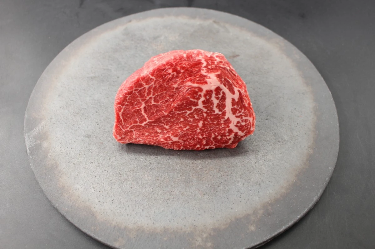 【現品限り】近江牛マルシン塊肉418g【レア商品】