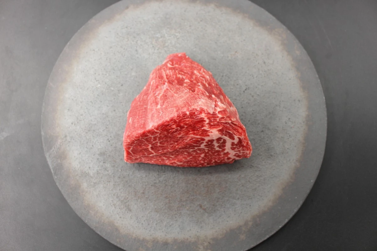 【現品限り】近江牛マルシン塊肉418g【レア商品】