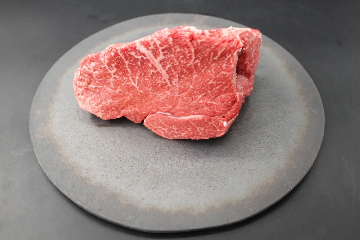 【おうみ肉の日】超激レア!!近江牛ランプ塊肉732ｇ【ステーキ・焼肉・BBQに!】