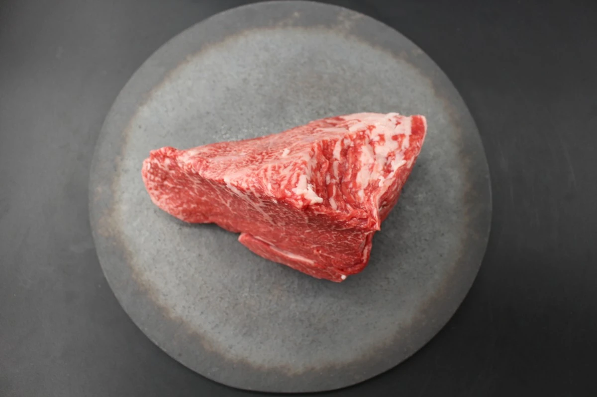 【おうみ肉の日】超激レア!!近江牛ランプ塊肉732ｇ【ステーキ・焼肉・BBQに!】