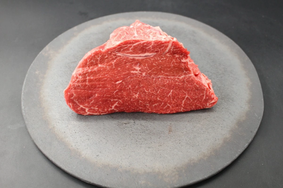 【おうみ肉の日】超激レア!!近江牛ランプ塊肉663ｇ【ステーキ・焼肉・BBQに!】