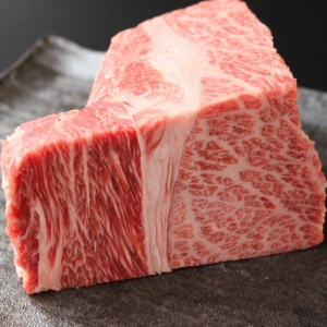 【肉フェア】近江牛ザブトン塊肉544g【超希少・高級部位】