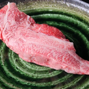 【訳あり】近江牛塊肉430ｇ【バーベキューにオススメ】