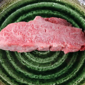 【訳あり】近江牛塊肉410ｇ【バーベキューにオススメ】