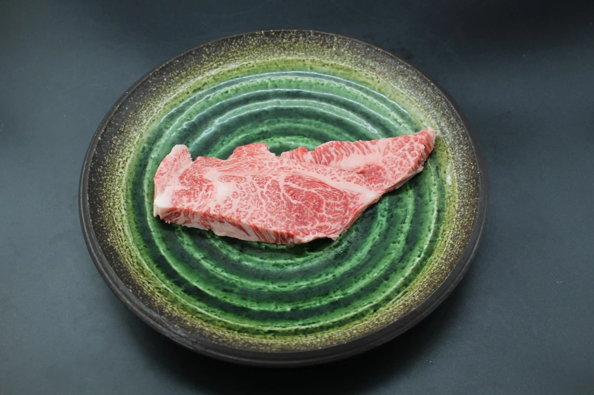 【現品限り】近江牛訳あり塊肉200g