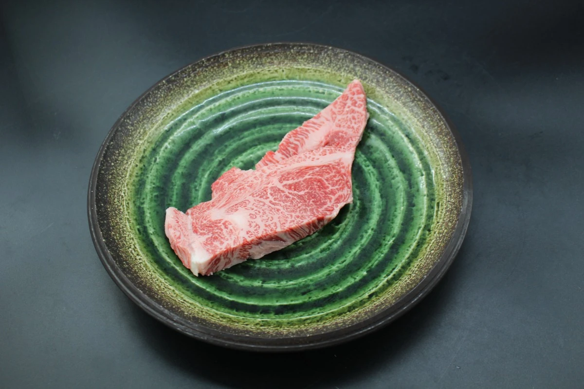 【現品限り】近江牛訳あり塊肉200g