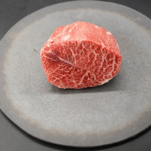 近江牛希少部位とうがらし塊肉383g【BBQ・ローストビーフに！】