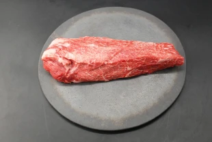 近江牛希少部位とうがらし塊肉620g【BBQ・ローストビーフに！】