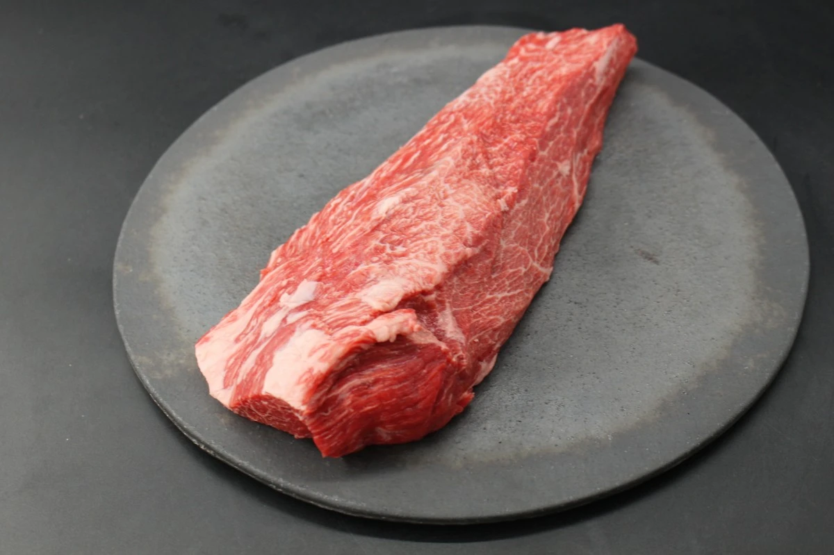 近江牛希少部位とうがらし塊肉620g【BBQ・ローストビーフに！】