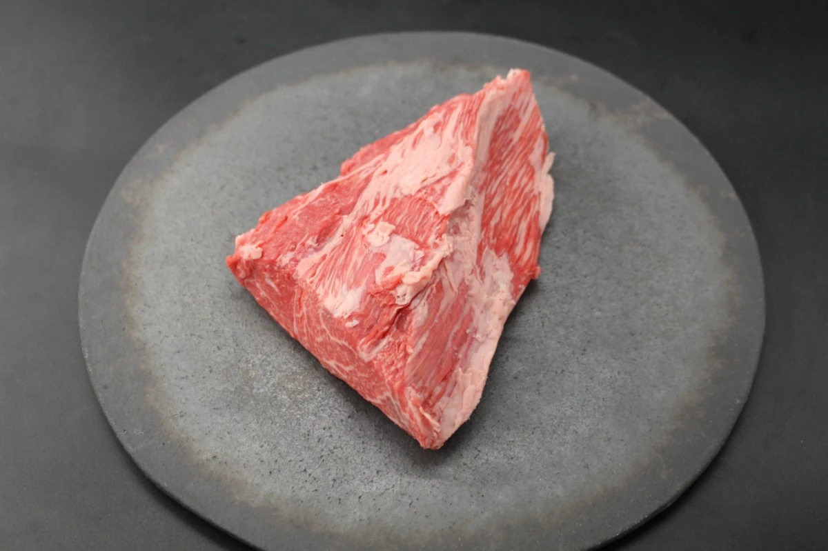 【現品限り】近江牛ウワミスジ塊肉415ｇ【超激レア商品】