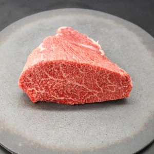 【現品限り】近江牛肩三角(クリ)塊肉559ｇ