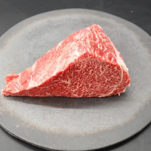 【現品限り】近江牛肩三角(クリ)塊肉675ｇ