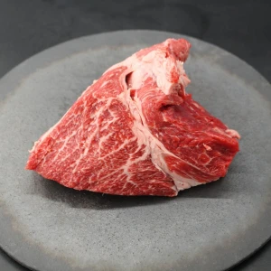 【現品限り】近江牛ニノウデ塊肉689g【煮込み用】