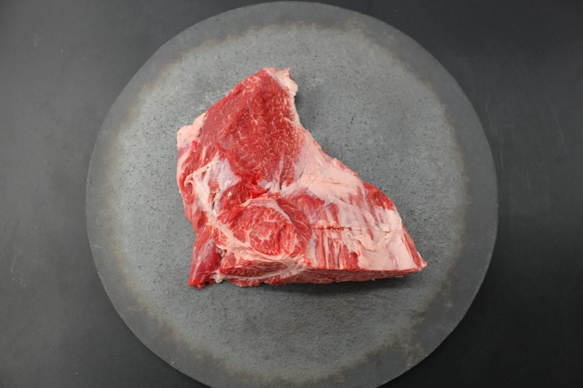 【訳あり】近江牛ミスジ端材塊肉 377g【希少部位】