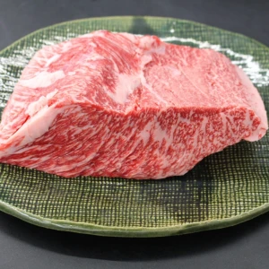 超激レア!!近江牛イチボ塊肉684ｇ【ステーキ・焼肉・BBQに!】