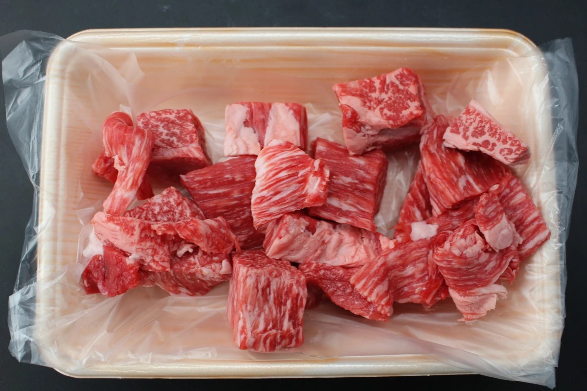近江牛訳あり赤身端材肉300g【数量限定】