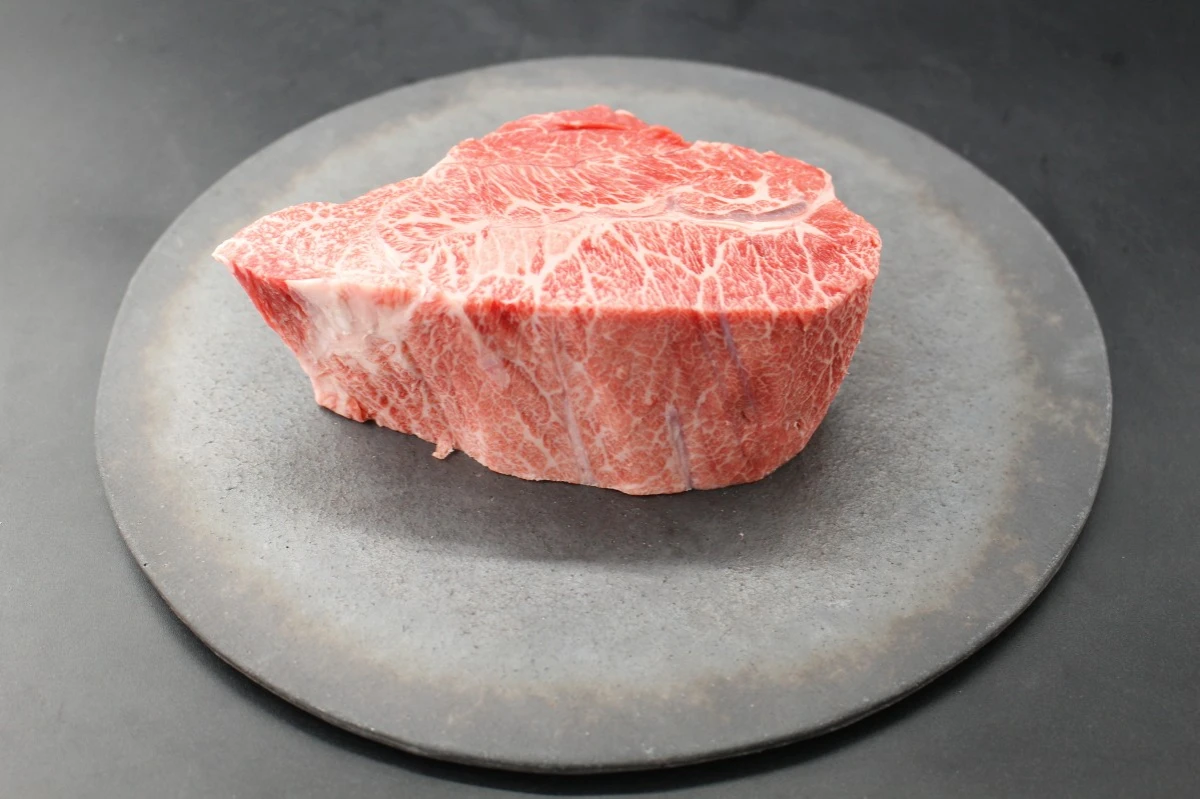 【現品限り】近江牛ミスジ塊肉 624g【希少部位】