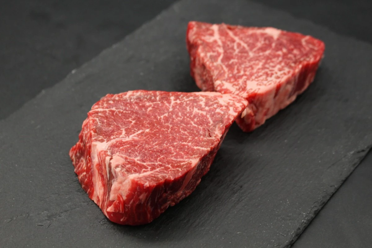 【新登場びわこ熟成近江牛】ラムシンステーキ300g(150g×2枚)