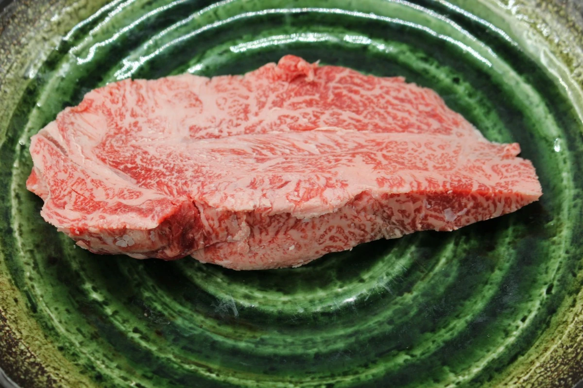 【現品限り】近江牛訳あり塊肉270g