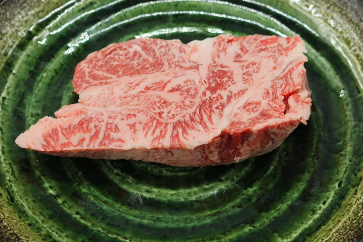 【現品限り】近江牛訳あり塊肉370g