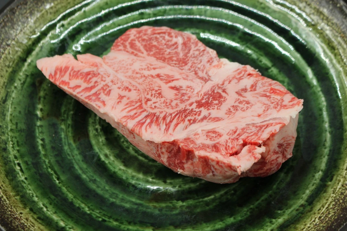 【現品限り】近江牛訳あり塊肉370g
