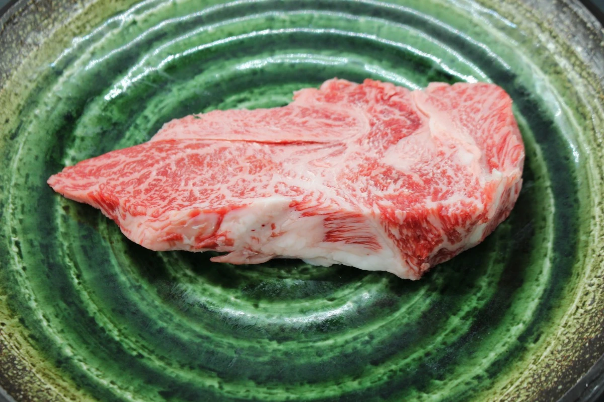 【現品限り】近江牛訳あり塊肉270g