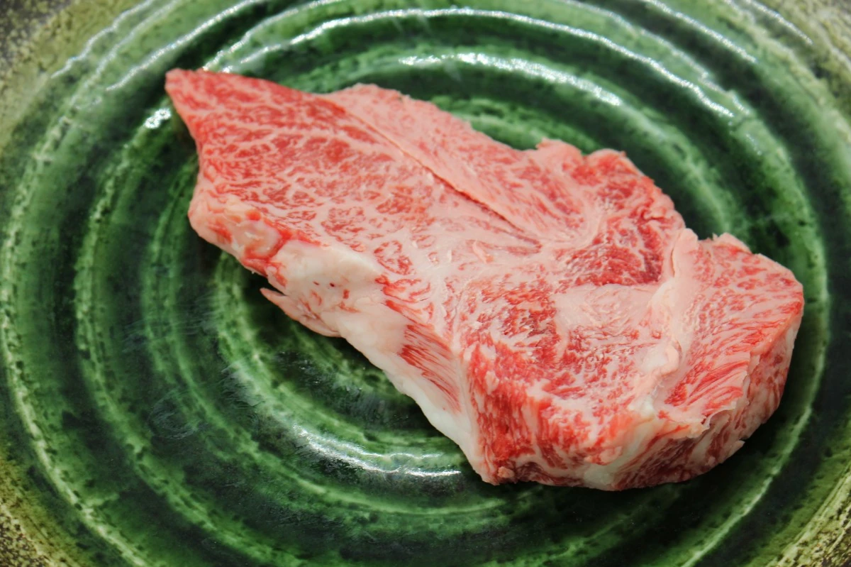 【現品限り】近江牛訳あり塊肉270g