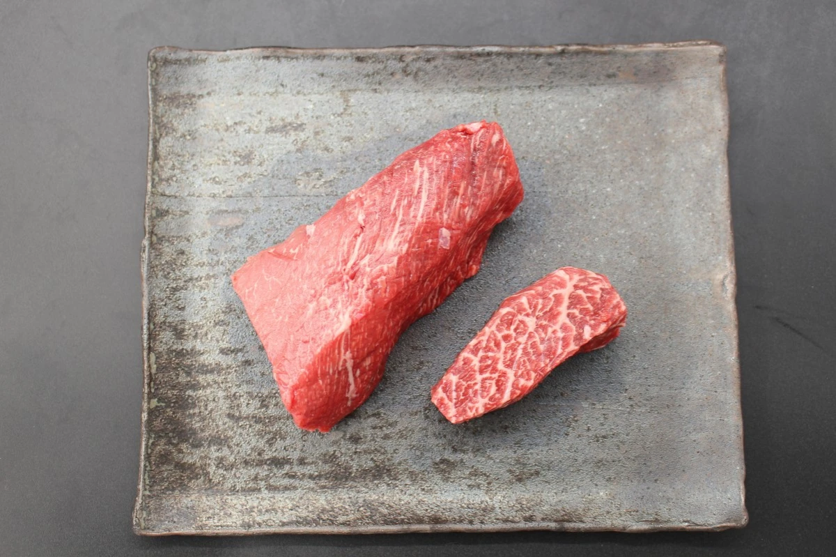 【現品限り】近江牛ウチモモ塊肉セット大411g・小106g計517g