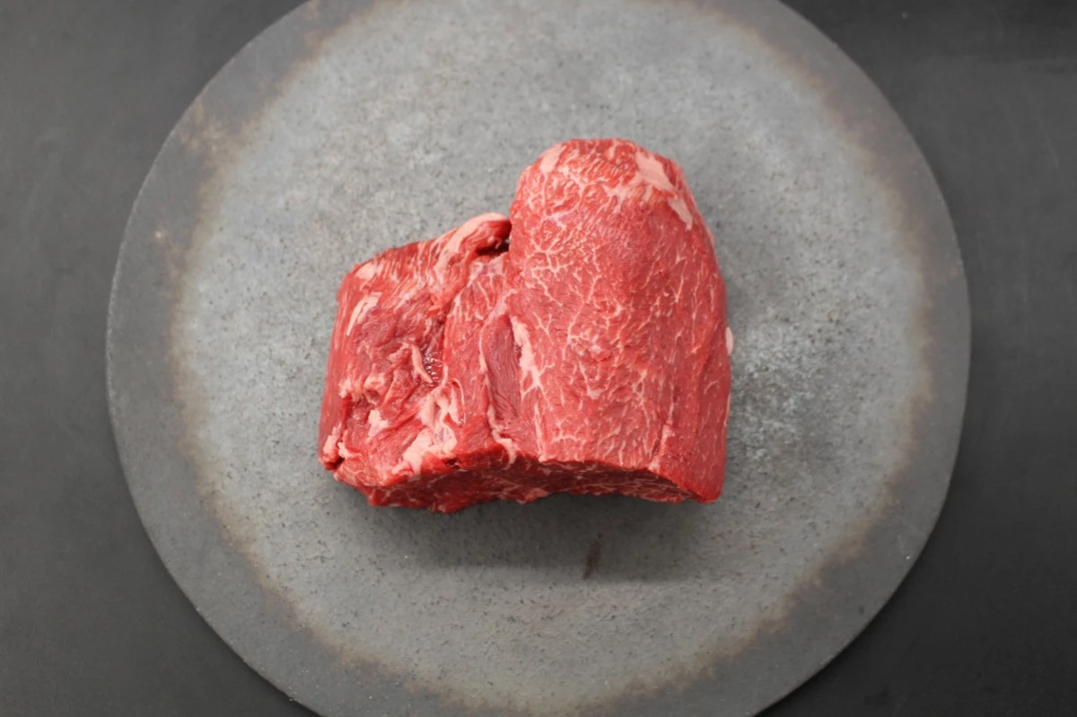 近江牛希少部位とうがらし塊肉564g【BBQ・ローストビーフに！】