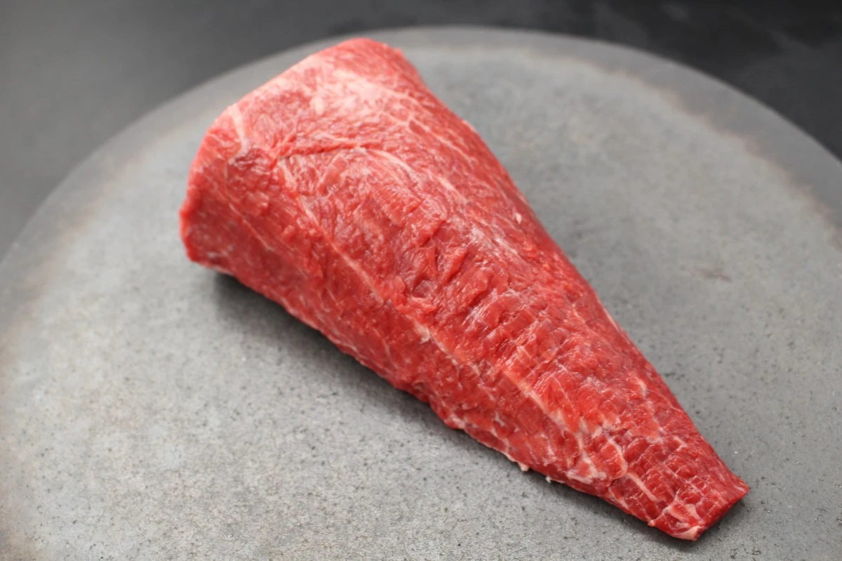 近江牛希少部位とうがらし塊肉372g【BBQ・ローストビーフに！】