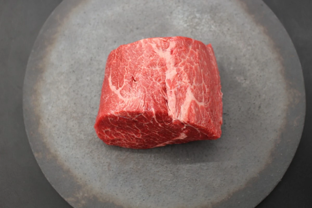 近江牛希少部位とうがらし塊肉501g【BBQ・ローストビーフに！】