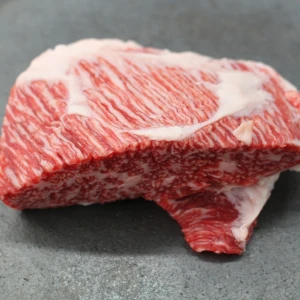 【現品限り】近江牛コサンカク塊肉287g【希少部位】