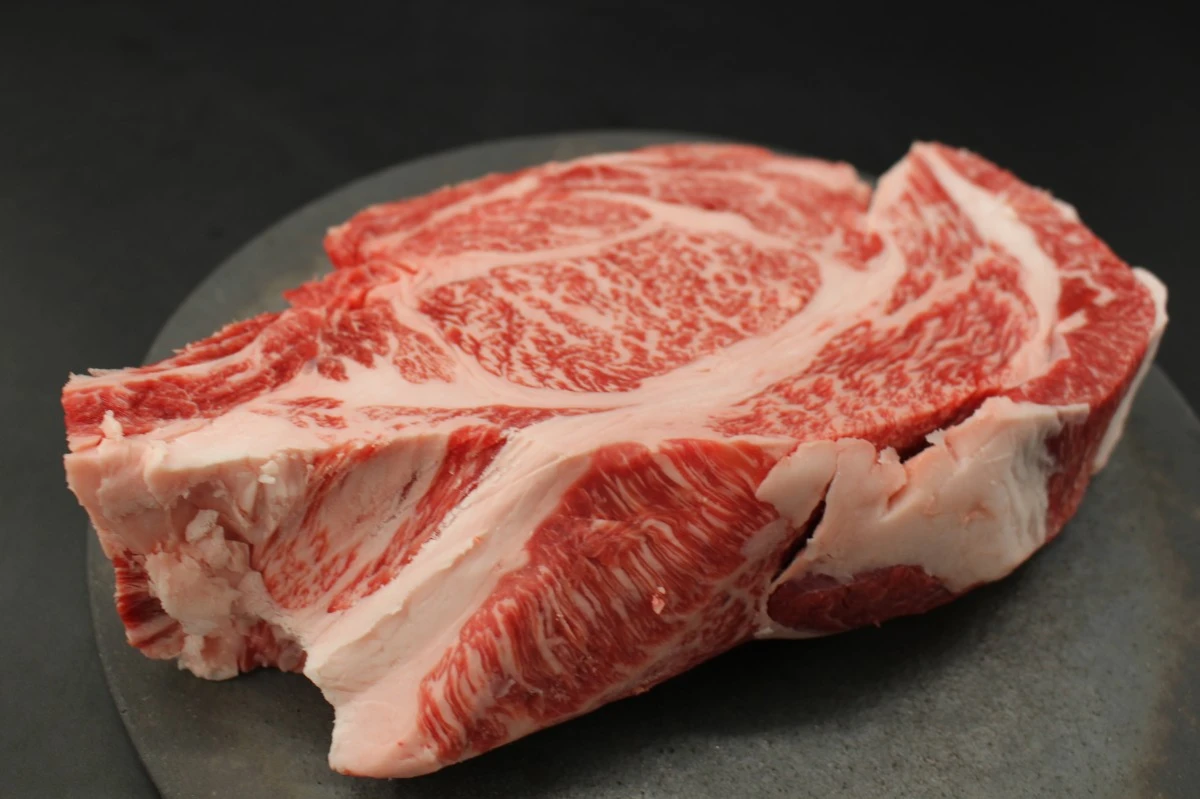 【現品限り】近江牛リブサイド塊肉1285ｇ