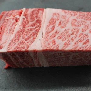 近江牛ザブトン塊肉378g【超希少・高級部位】