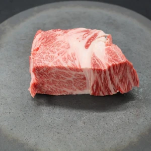 近江牛ザブトン塊肉324g【超希少・高級部位】