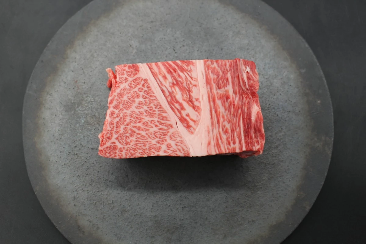 近江牛ザブトン塊肉508g【超希少・高級部位】