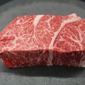 近江牛ザブトン塊肉394g【超希少・高級部位】